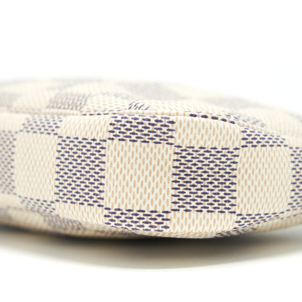 louis-vuitton-mini-pochette-accessories-damier-azur-canvas-1