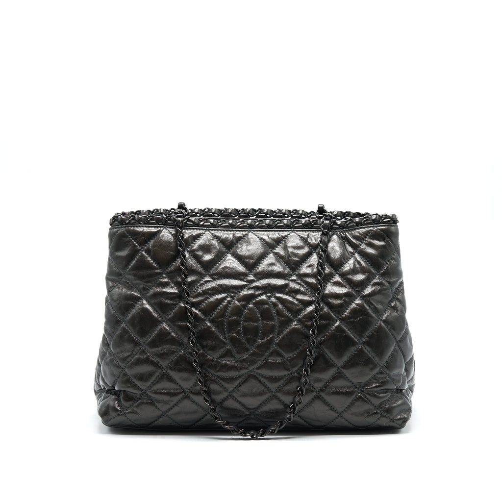 chanel-quilted-tote-bag-with-chain