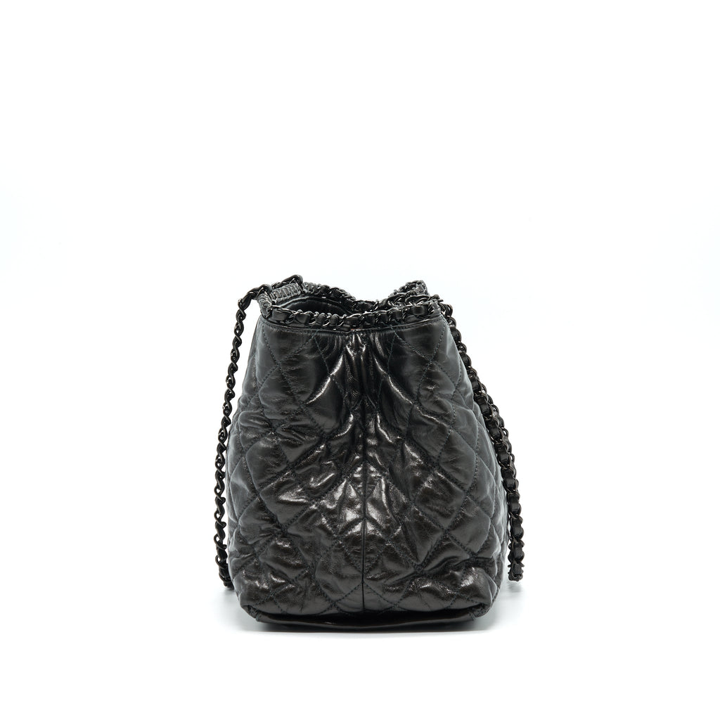 chanel-quilted-tote-bag-with-chain
