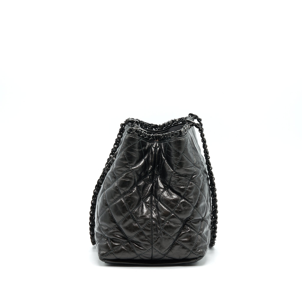 chanel-quilted-tote-bag-with-chain