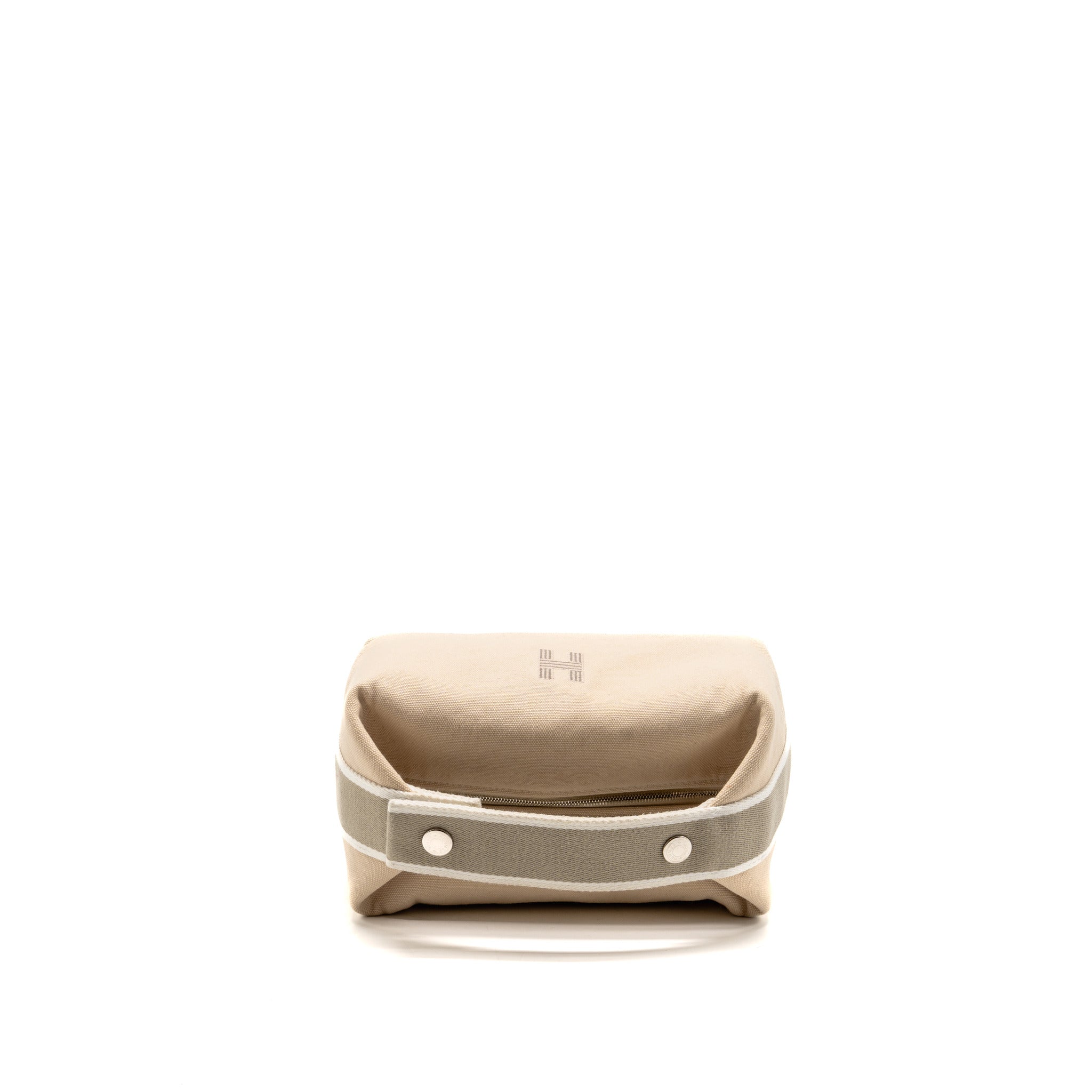 hermes-toiletry-bag-1