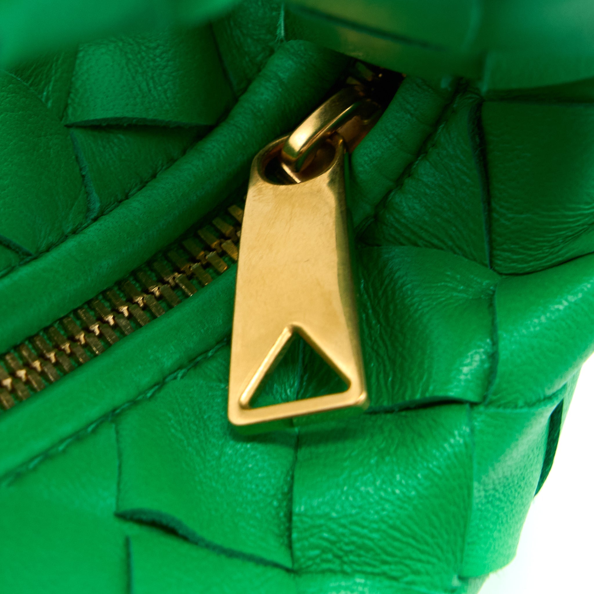 bottega-veneta-candy-jodie-bag-lambskin-parakeet-ghw