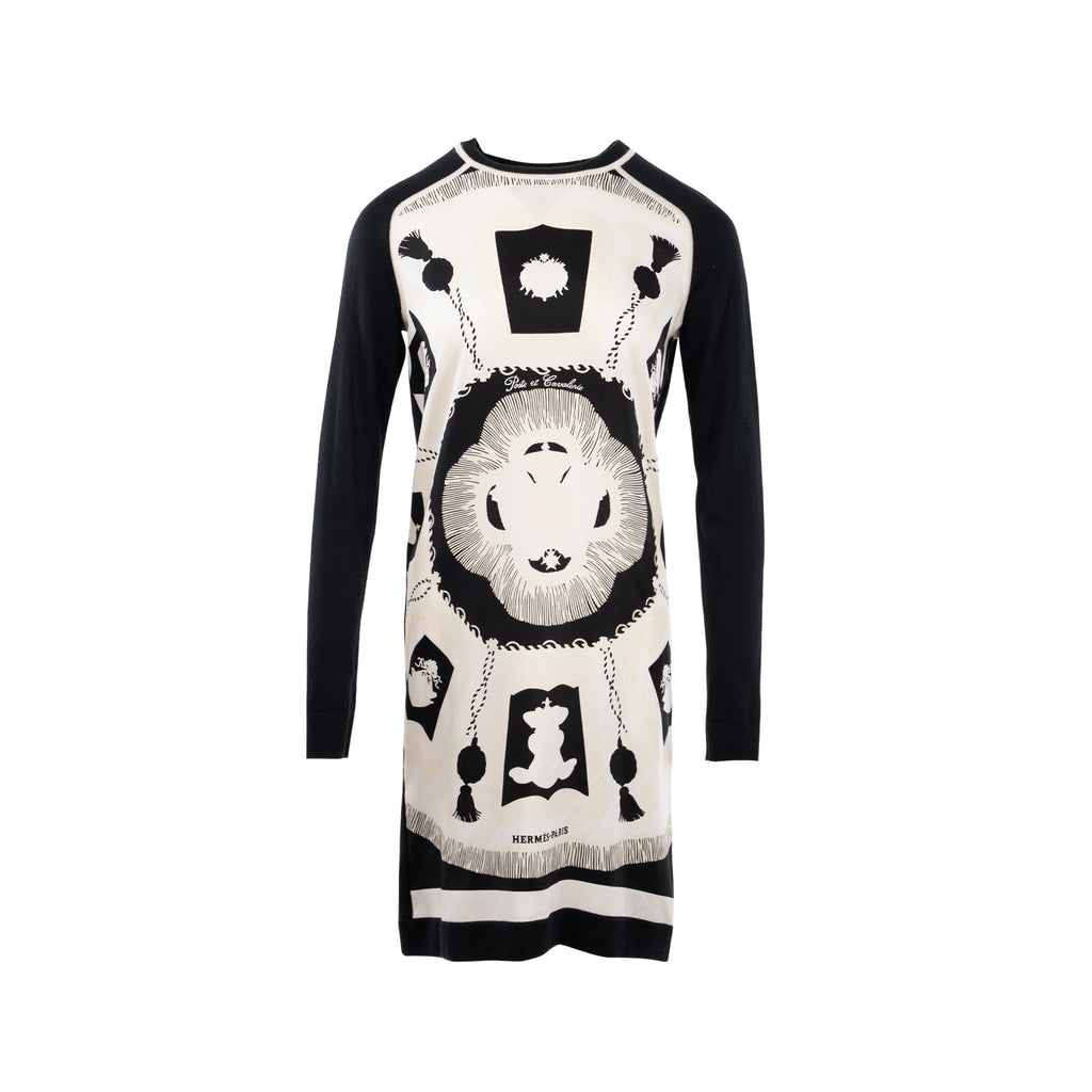 hermes-robe-twillaine-size-36-poste-cavalerie-noir