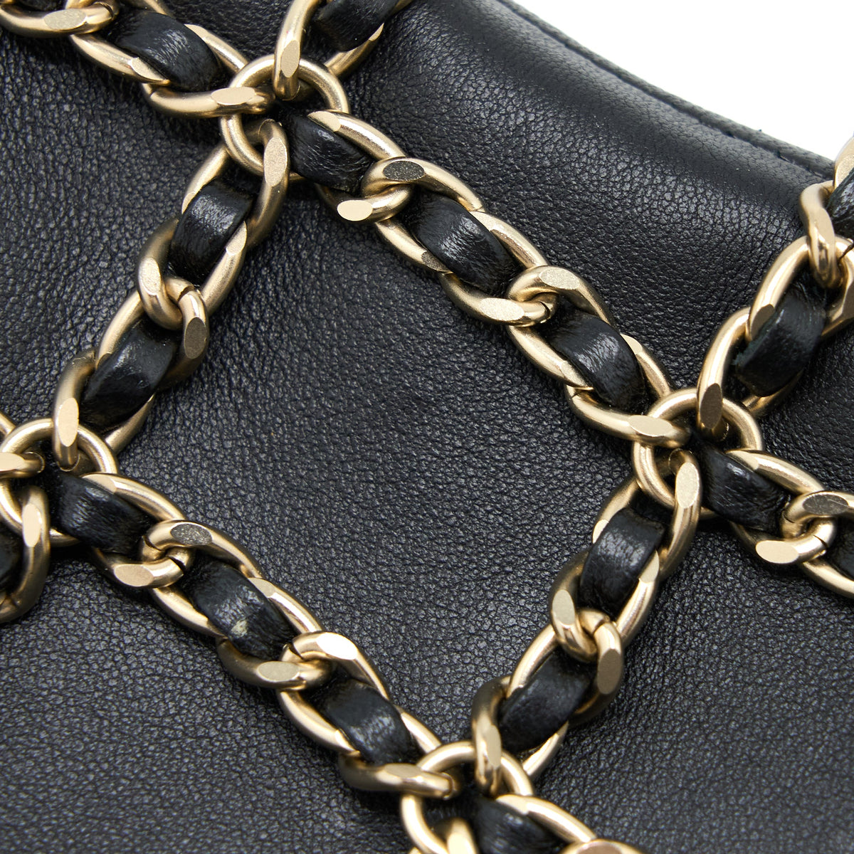 chanel-phone-pouch-with-chain-lambskin-black-lghw