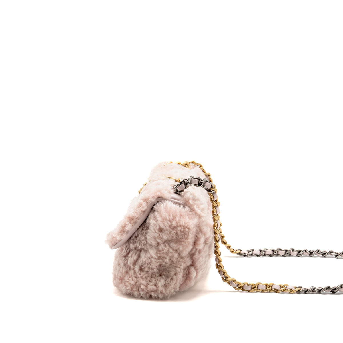 chanel-medium-19-bag-shearling-light-pink-multicolour-hardware