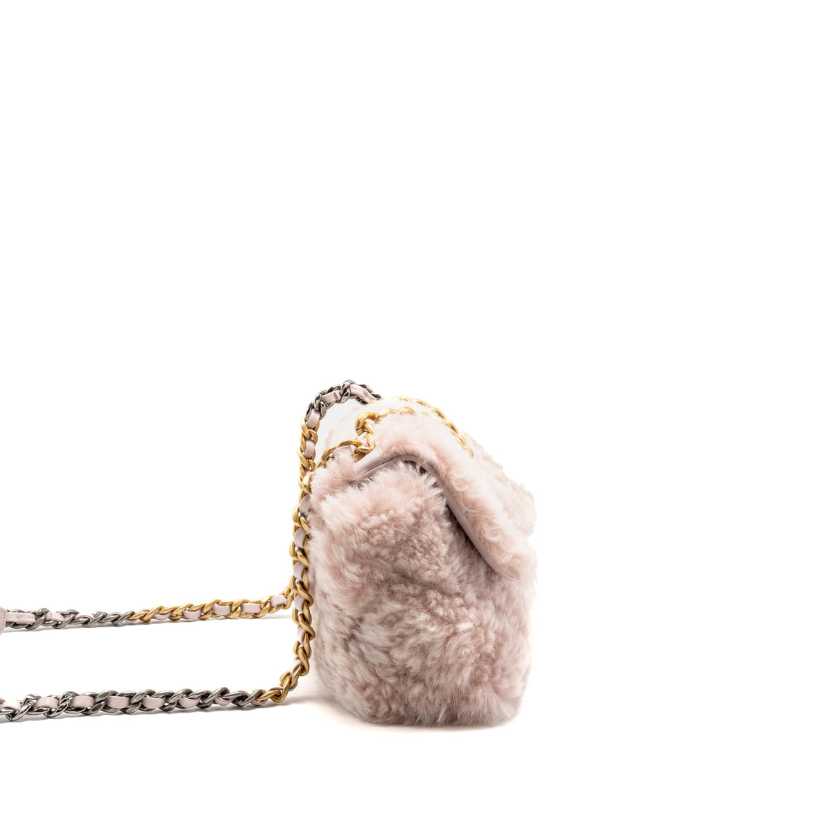 chanel-medium-19-bag-shearling-light-pink-multicolour-hardware