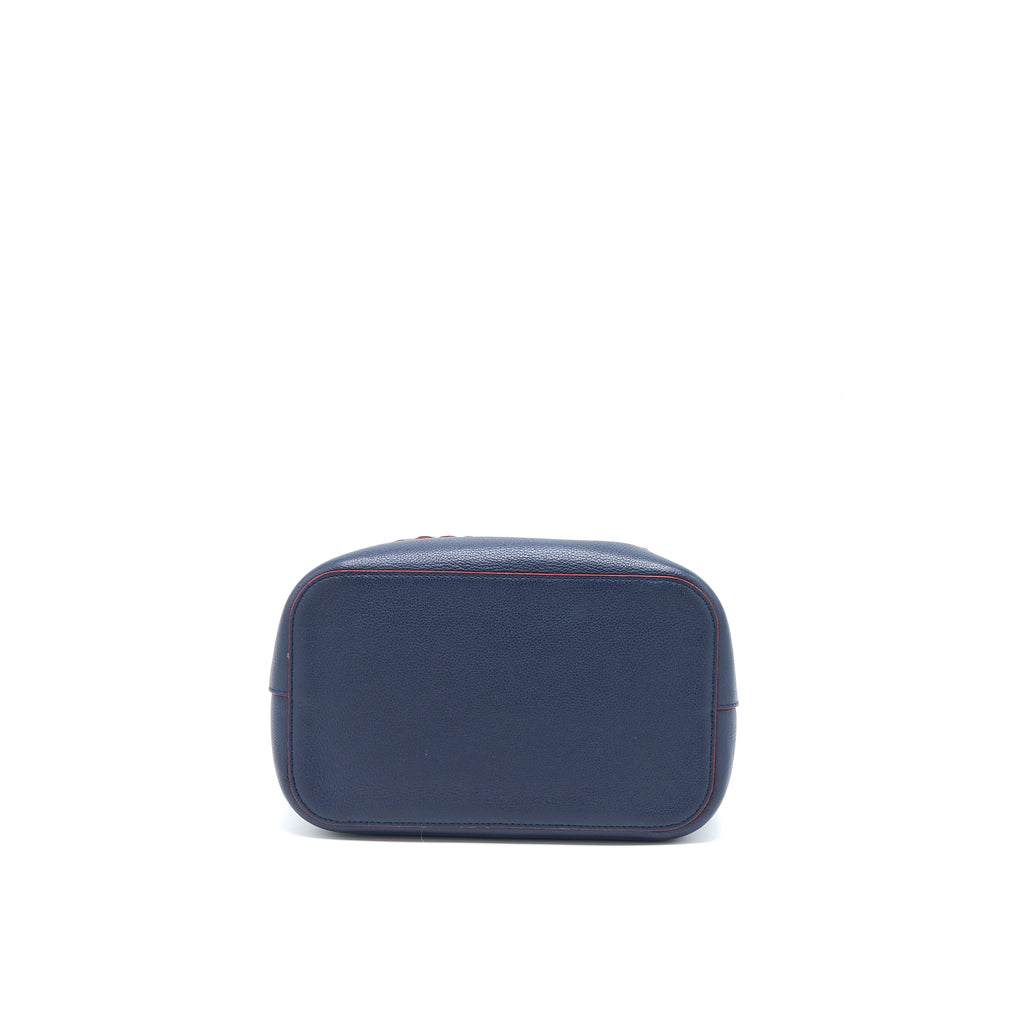louis-vuitton-lockme-bucket-bag-calfskin-dark-blue-shw