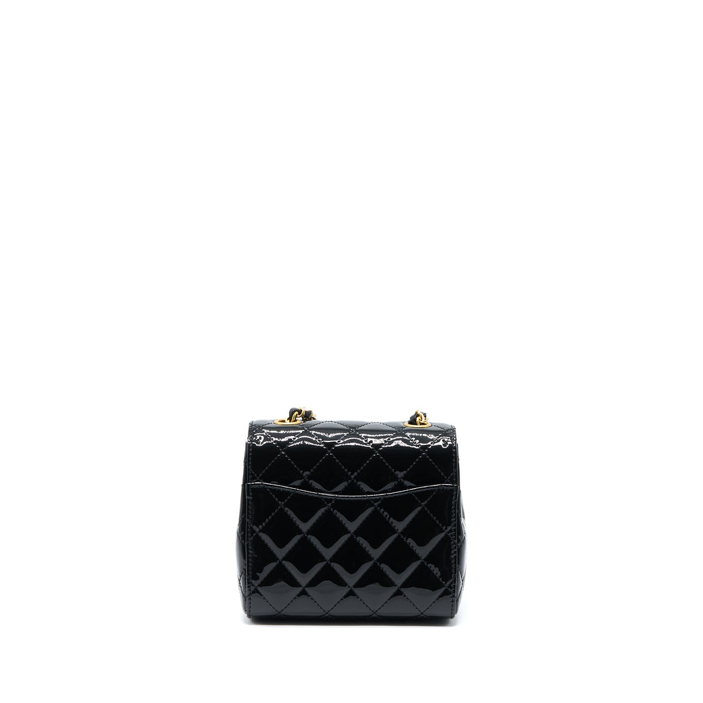 chanel-22k-square-flap-bag-patent-black-brushed-ghwmicrochip