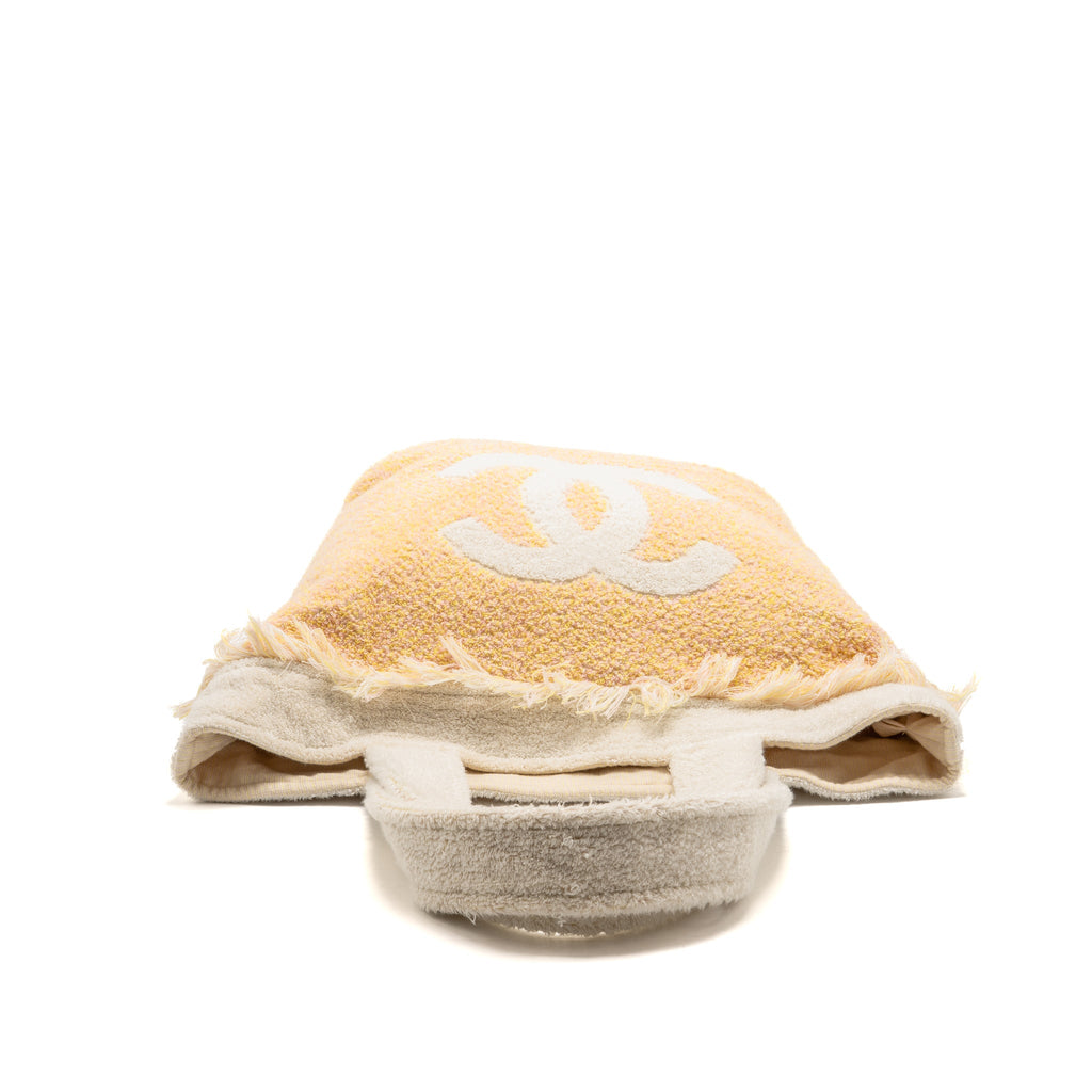 chanel-coco-beach-tote-bag-with-towel-pouch-set-cotton-light-yellow-pink