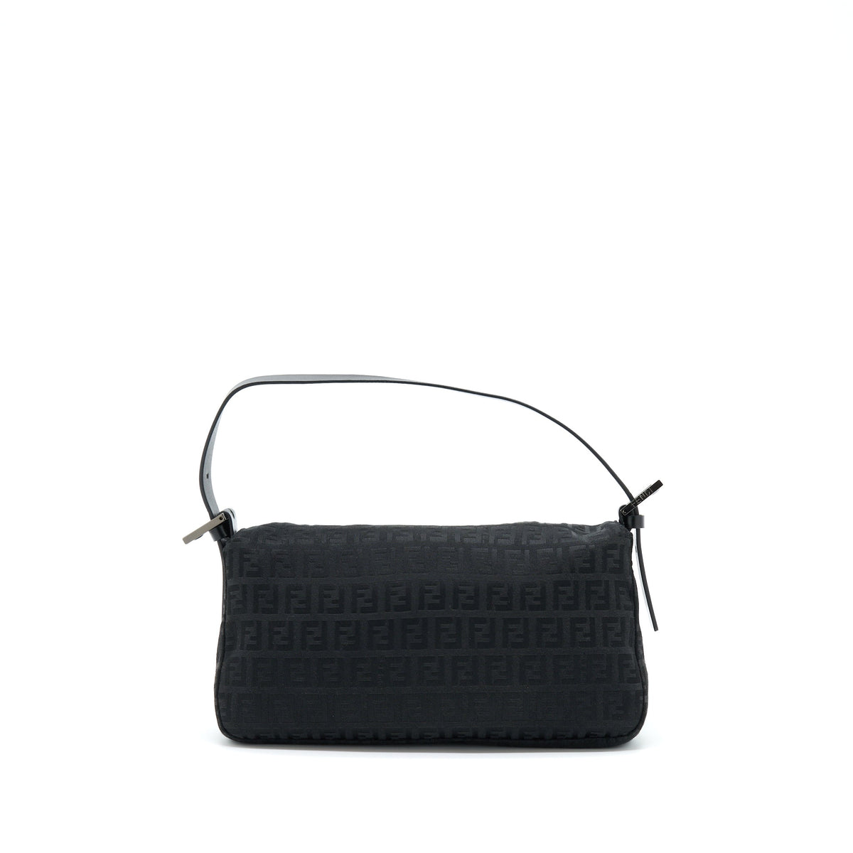 fendi-zucca-baguette-canvas-black-with-black-hardware
