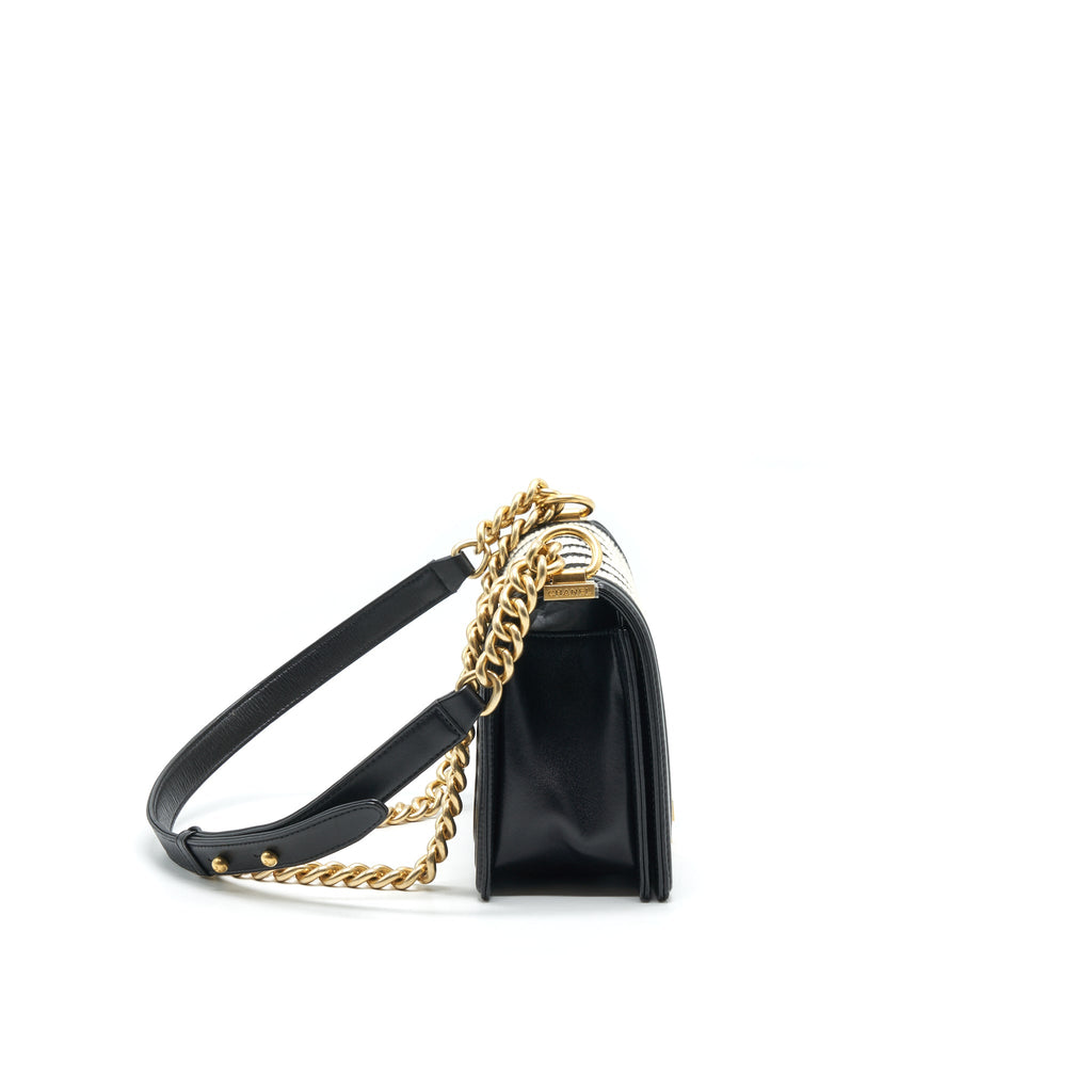 chanel-tweed-medium-le-boy-chevron-black-and-white-ghw