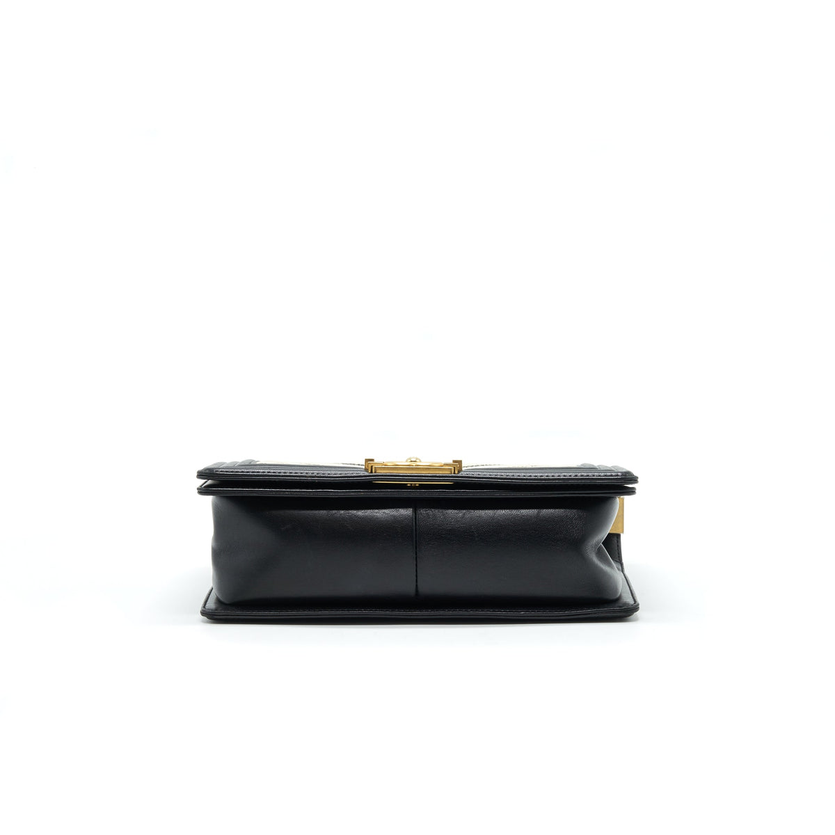 chanel-tweed-medium-le-boy-chevron-black-and-white-ghw