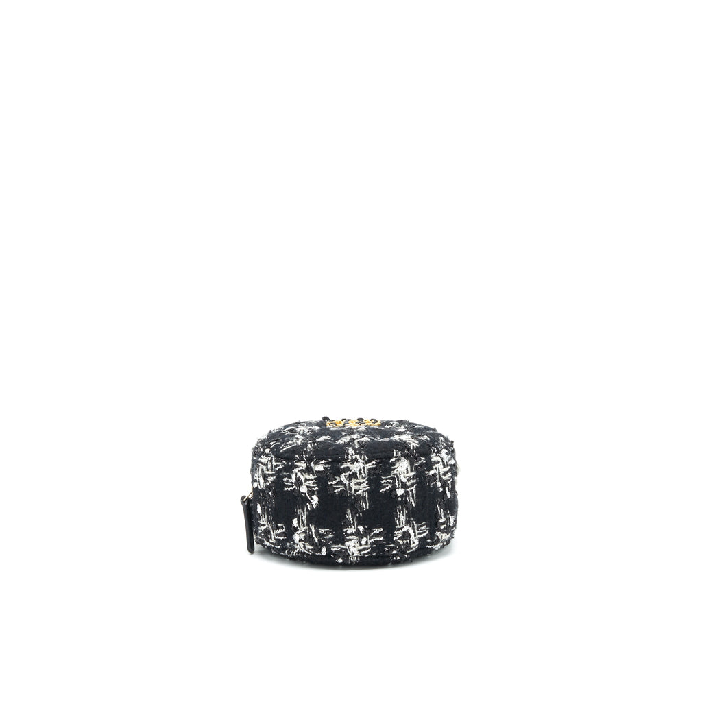 chanel-tweed-19-round-clutch-with-chain