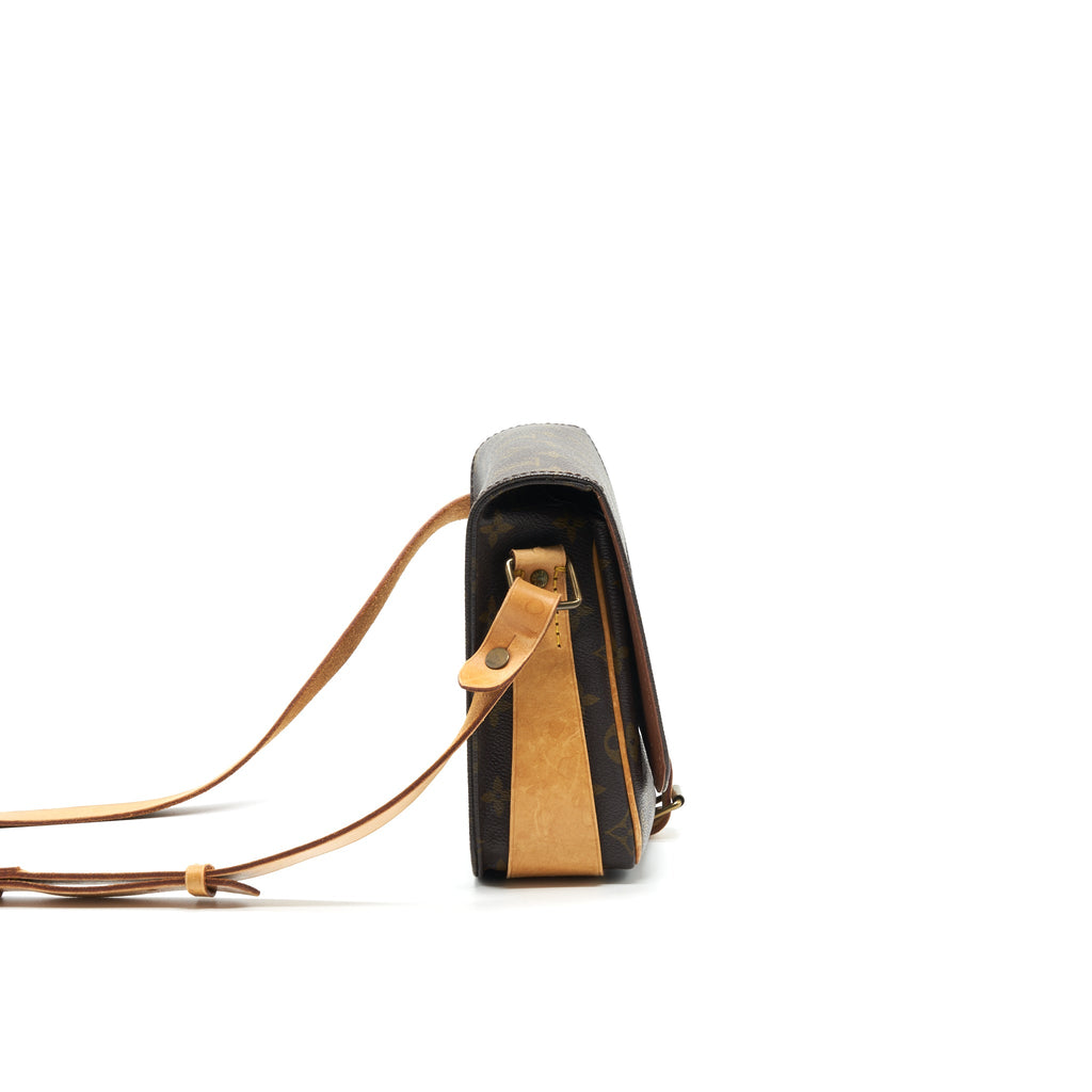 louis-vuitton-vintage-monogram-crossbody-messenger-bag
