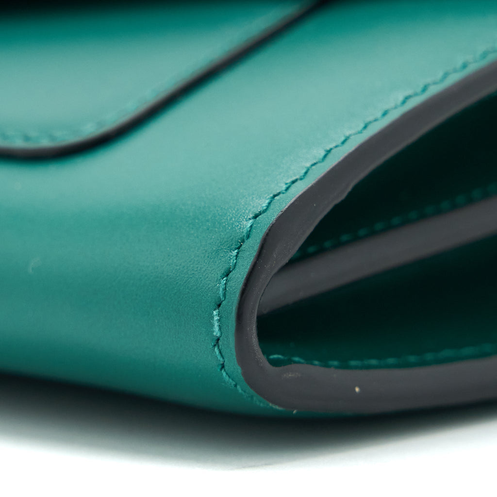 bvlgari-serpenti-forever-wallet-on-chain-calfskin-green-ghw