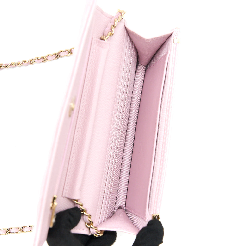 chanel-classic-wallet-on-chain-caviar-light-pink-lghw