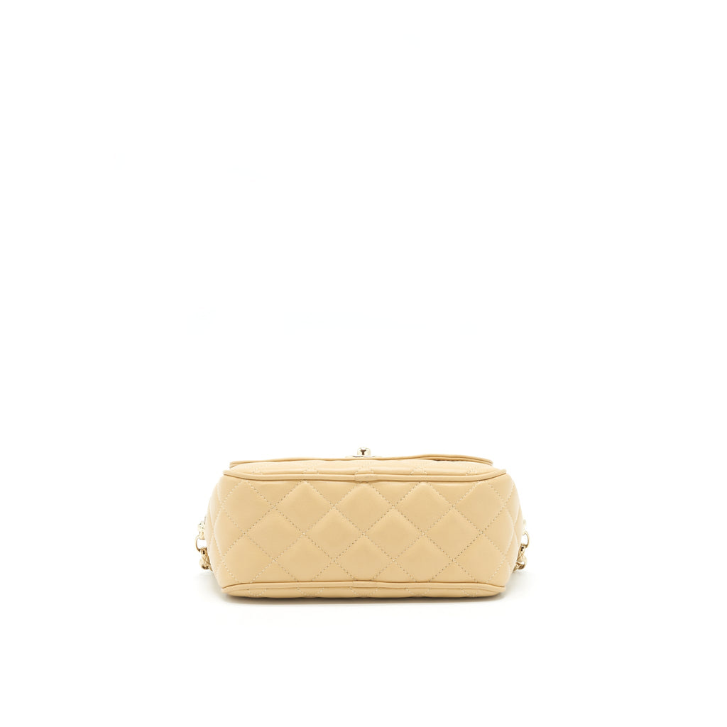 chanel-camera-bag-lambskin-beige-lghw