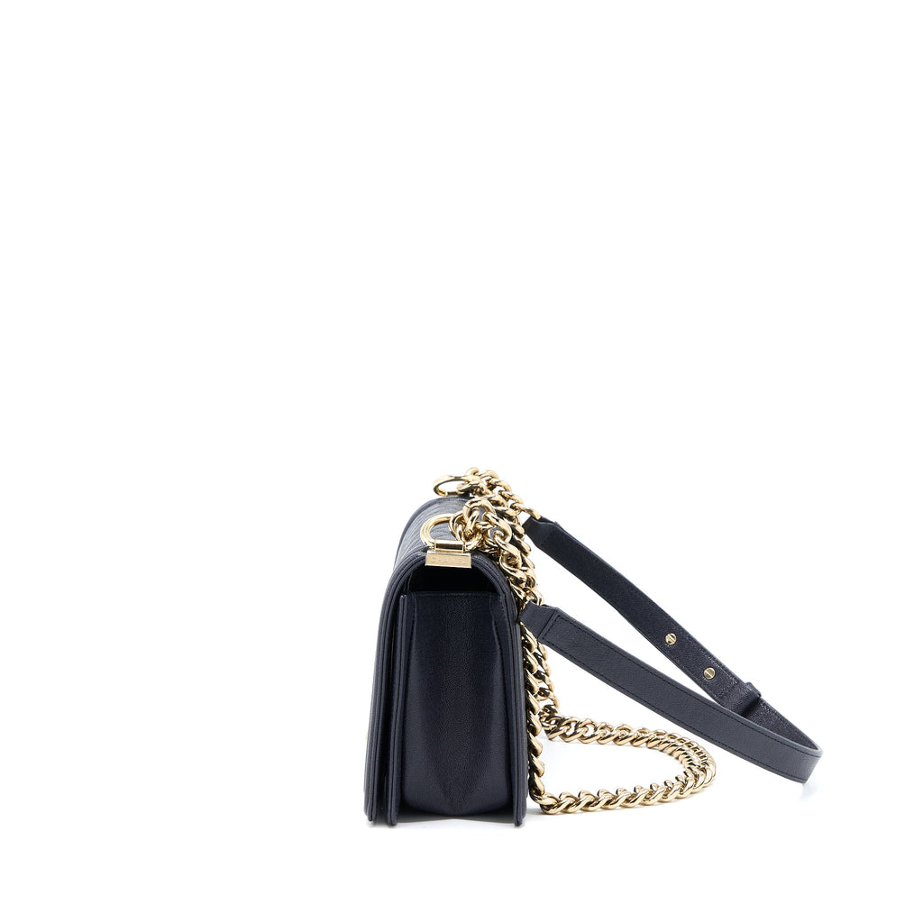 chanel-medium-boy-bag-grained-calfskin-dark-blue-lghw