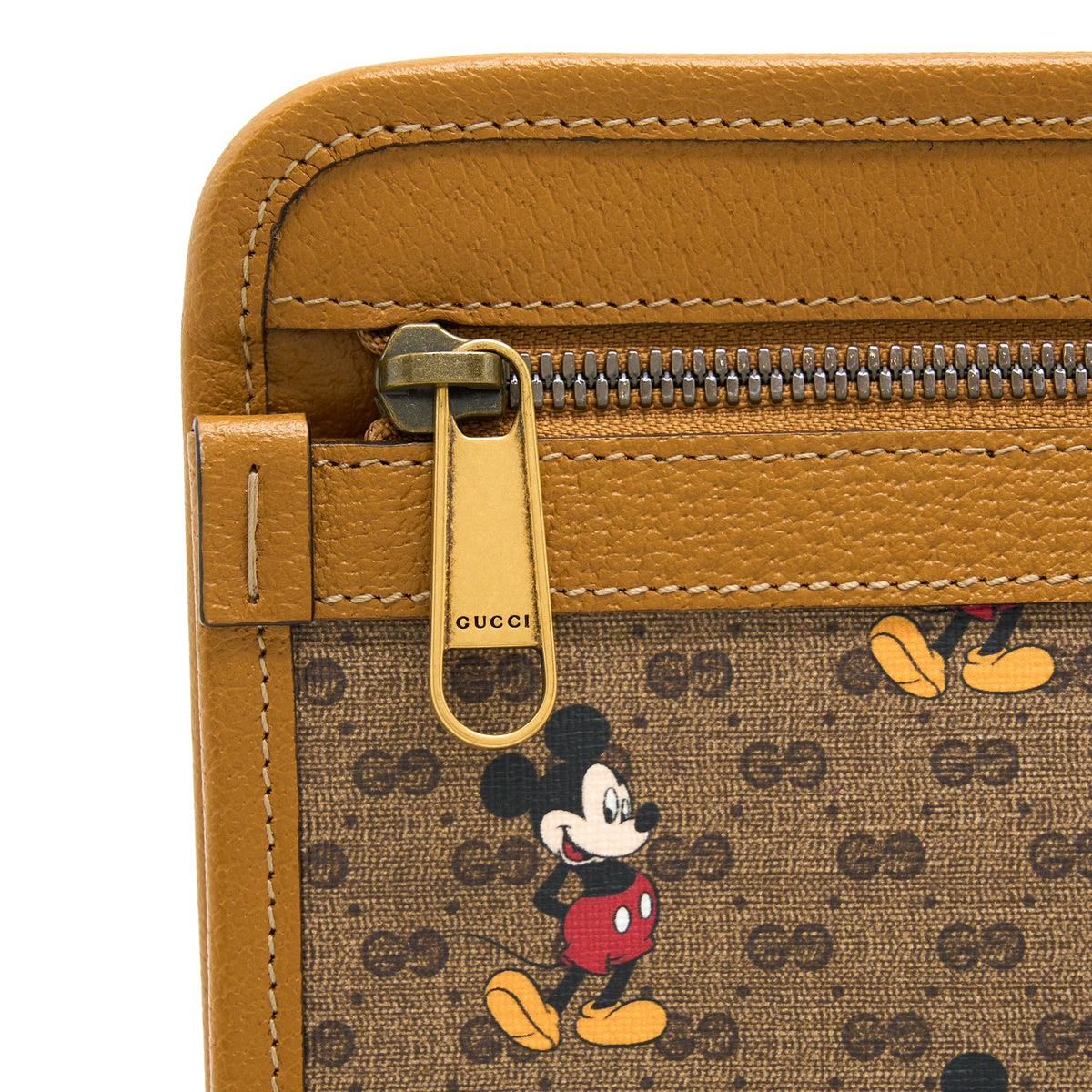gucci-disney-x-gucci-mini-gg-supreme-zip-pouch-multicolour