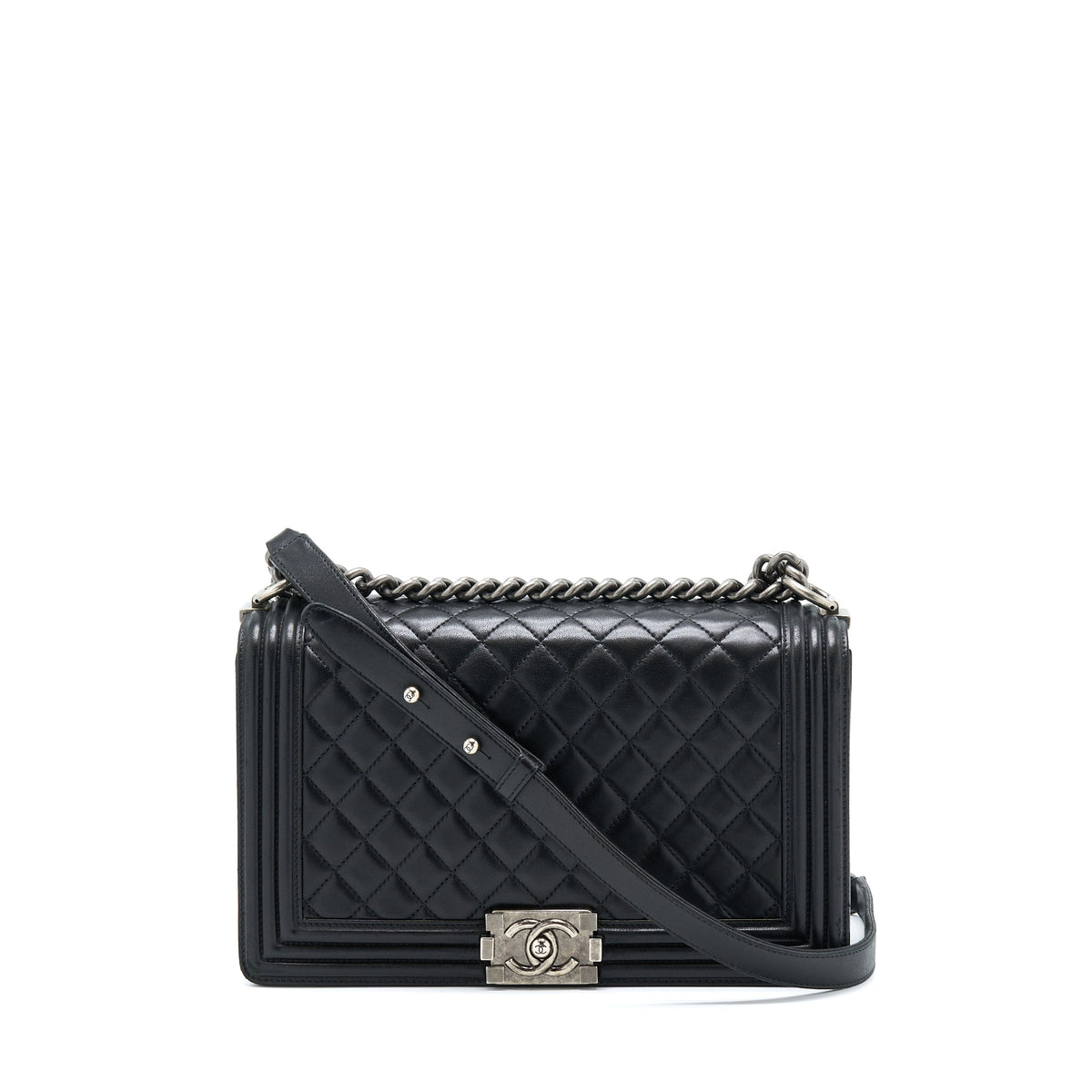 chanel-medium-boy-bag-lambskin-black-ruthenium-shw