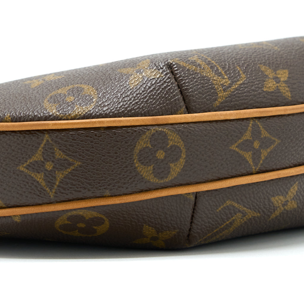 louis-vuitton-croissant-bag-monogram-canvas-ghw