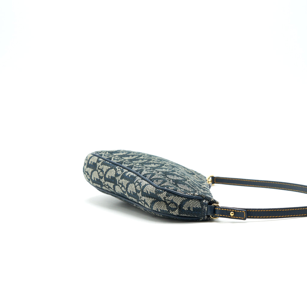 dior-vintage-saddle-mini-pouche-bag