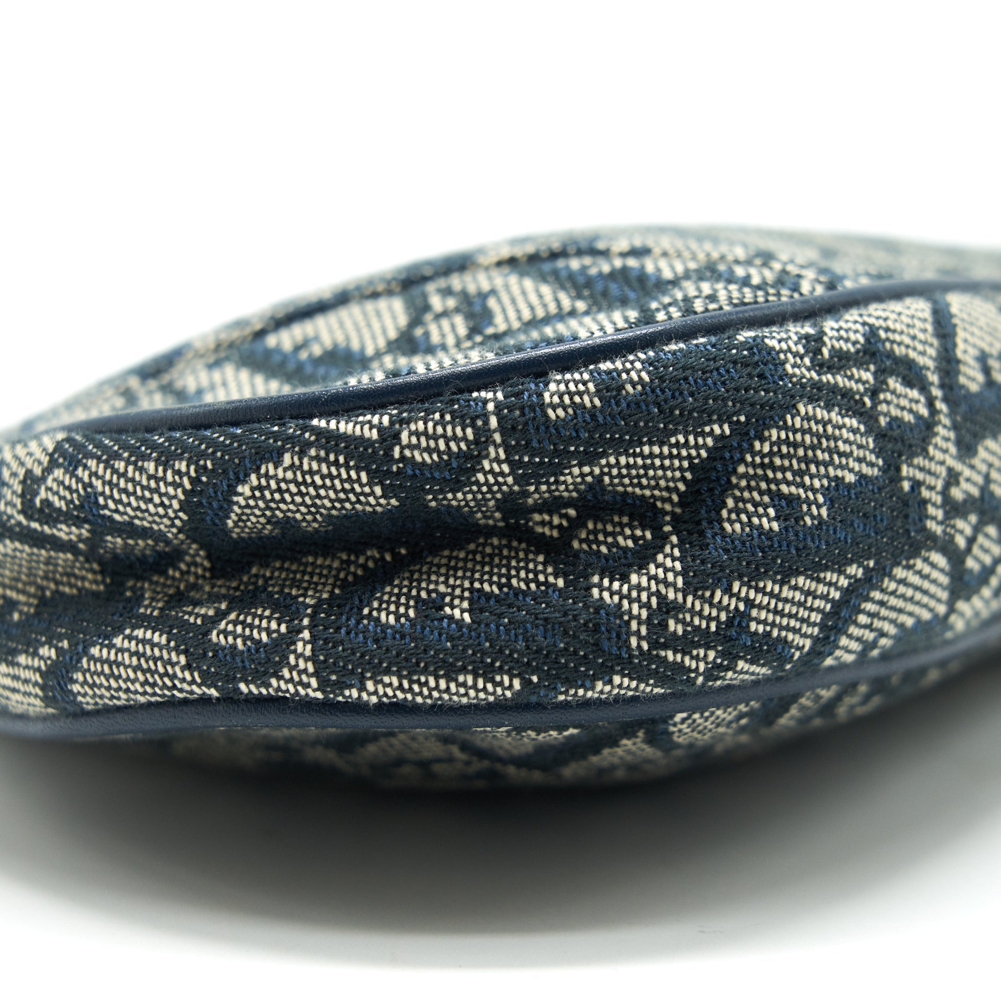 dior-vintage-saddle-mini-pouche-bag