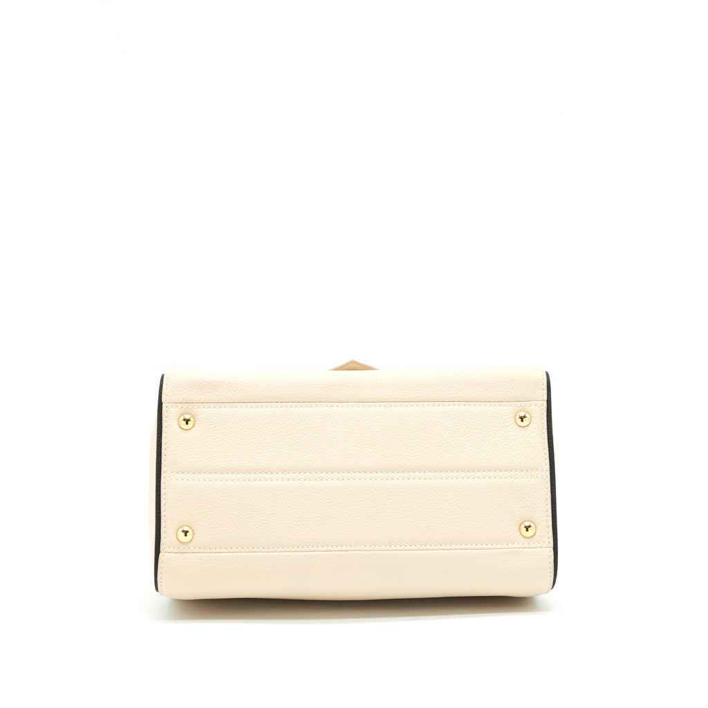 louis-vuitton-double-v-bag-creme