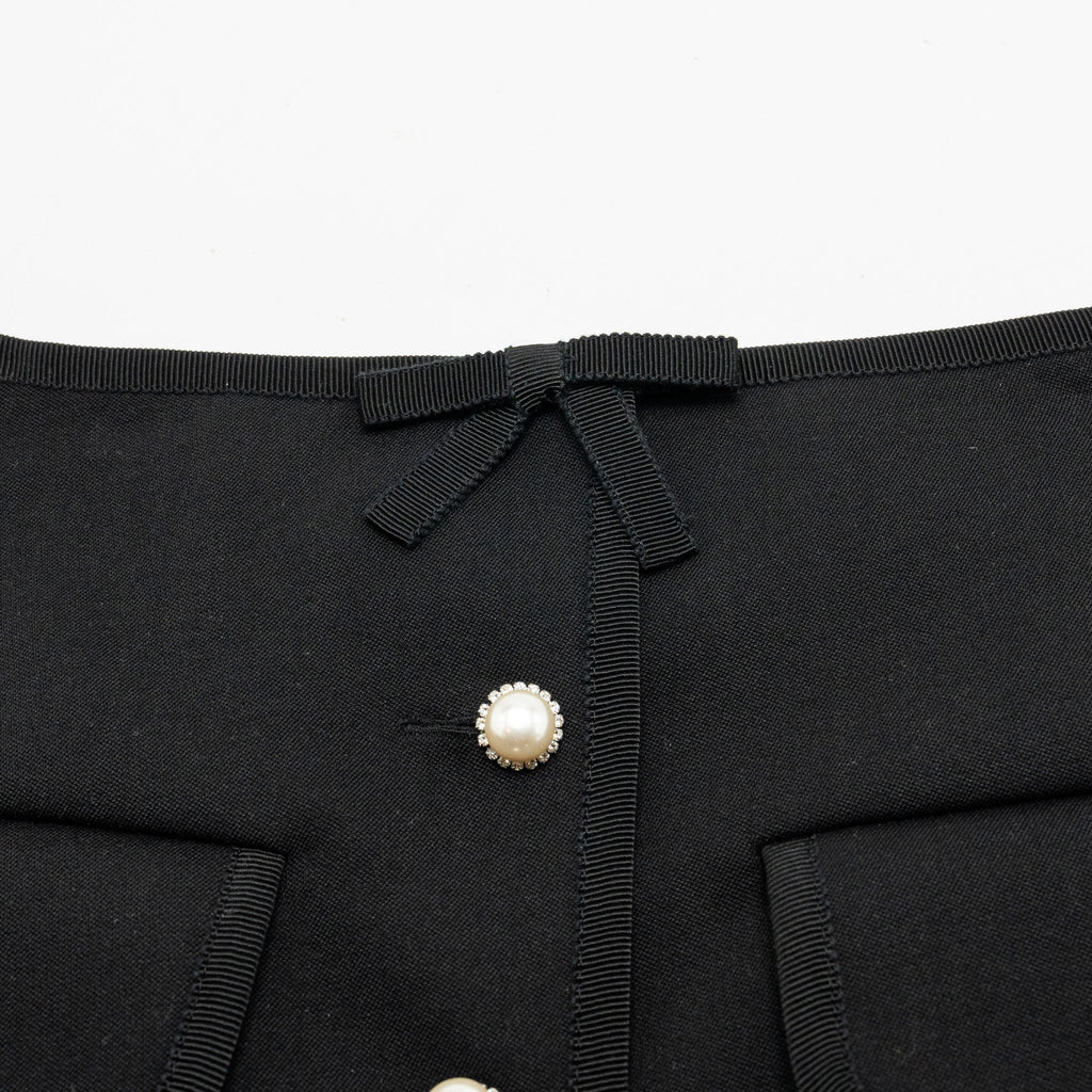 miu-miu-size-36-mini-skirt-with-pearl-button-virgin-wool-black