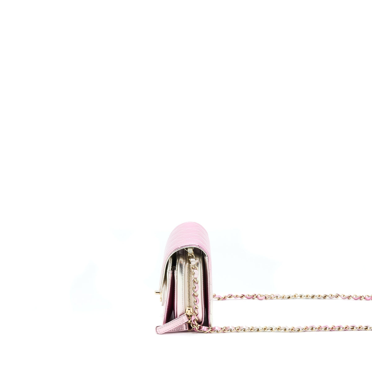 chanel-21p-crossbody-flap-bag-lambskin-iridescent-pink-lghwmicrochip