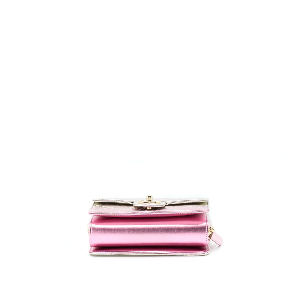 chanel-21p-crossbody-flap-bag-lambskin-iridescent-pink-lghwmicrochip