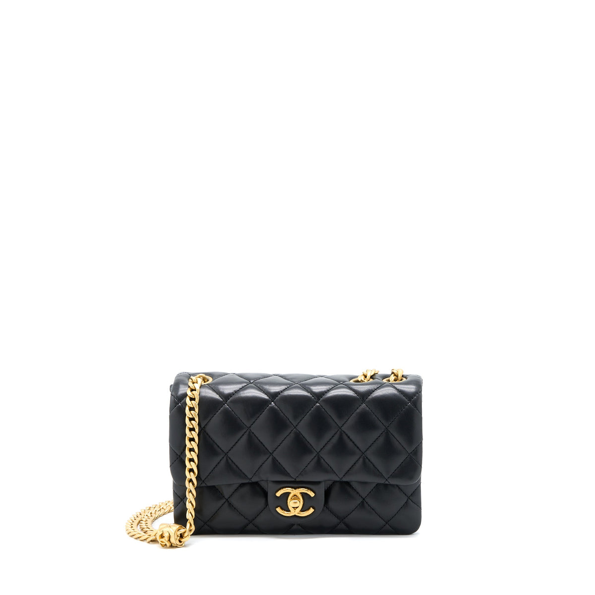 chanel-22k-gold-pillar-adjustment-chain-flap-bag-lambskin-black-ghw-microchip