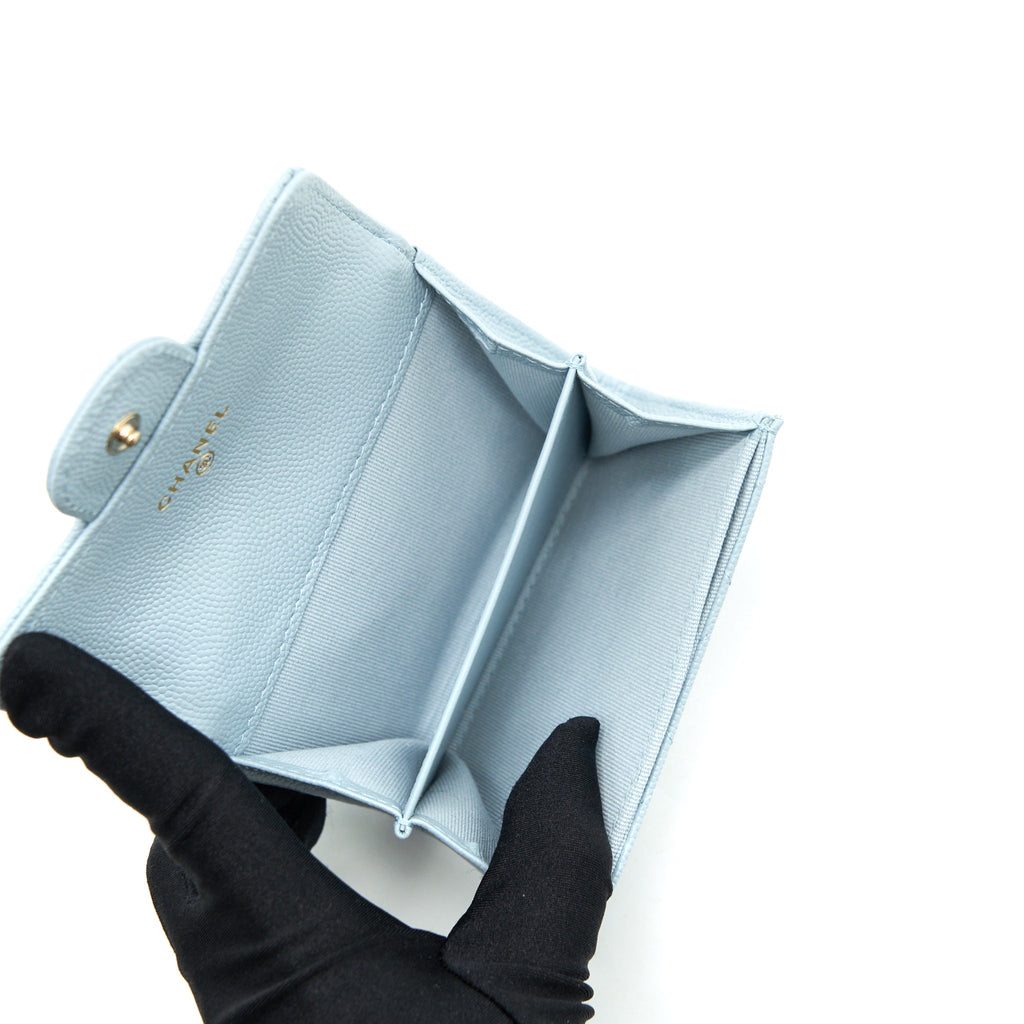 chanel-22p-flap-double-card-holder-caviar-light-blue-lghw
