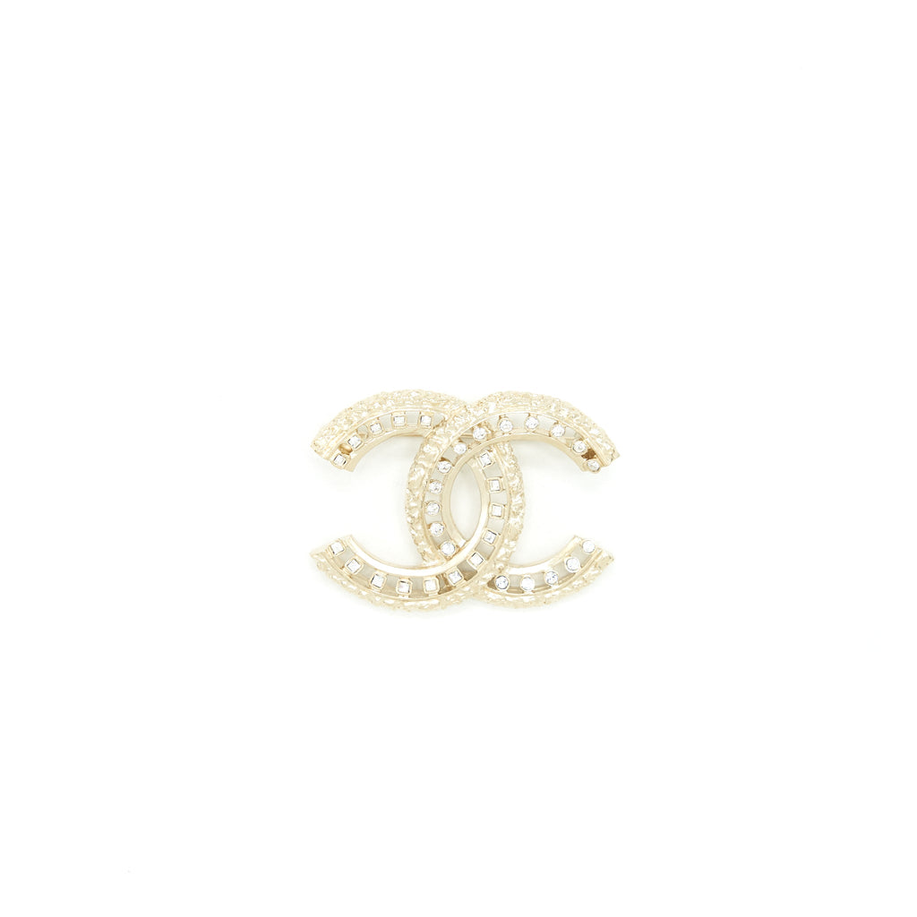chanel-22p-cc-brooch-with-crystal-gold-tone