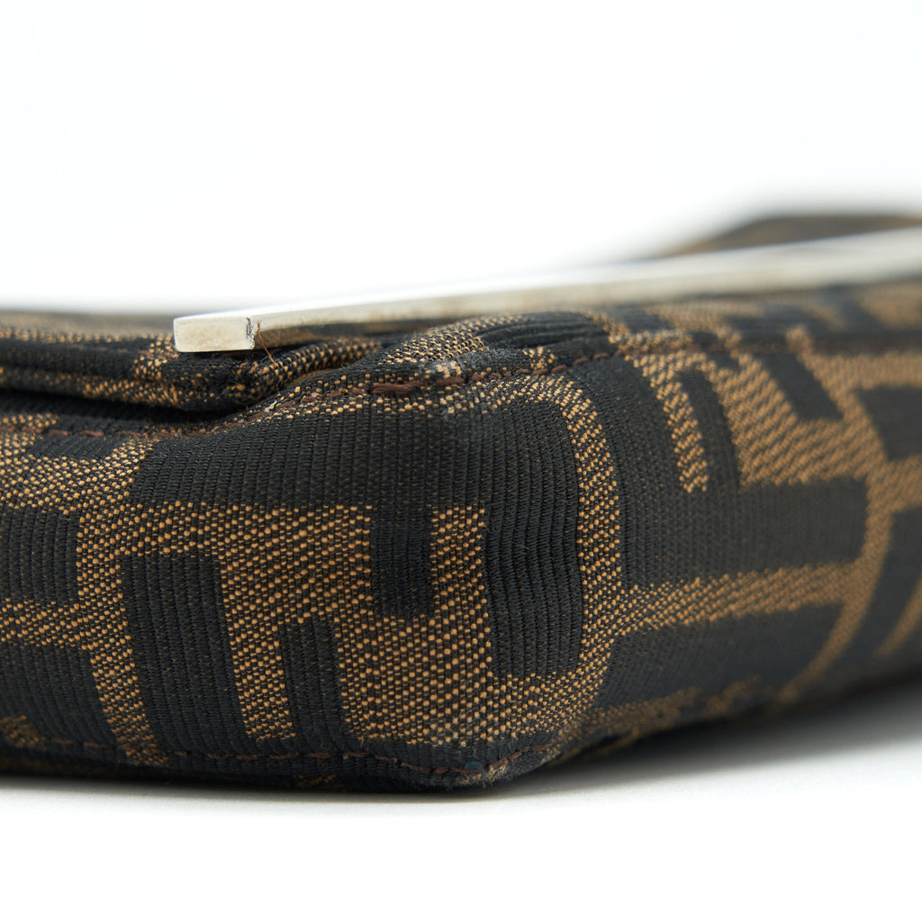 fendi-vintage-ff-logo-shoulder-bag
