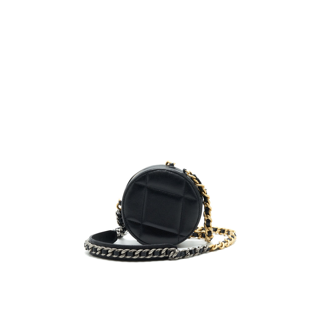chanel-19-clutch-with-chain-1