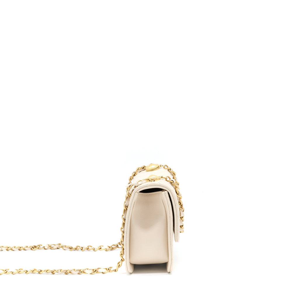 chanel-seasonal-flap-bag-beige-lghw