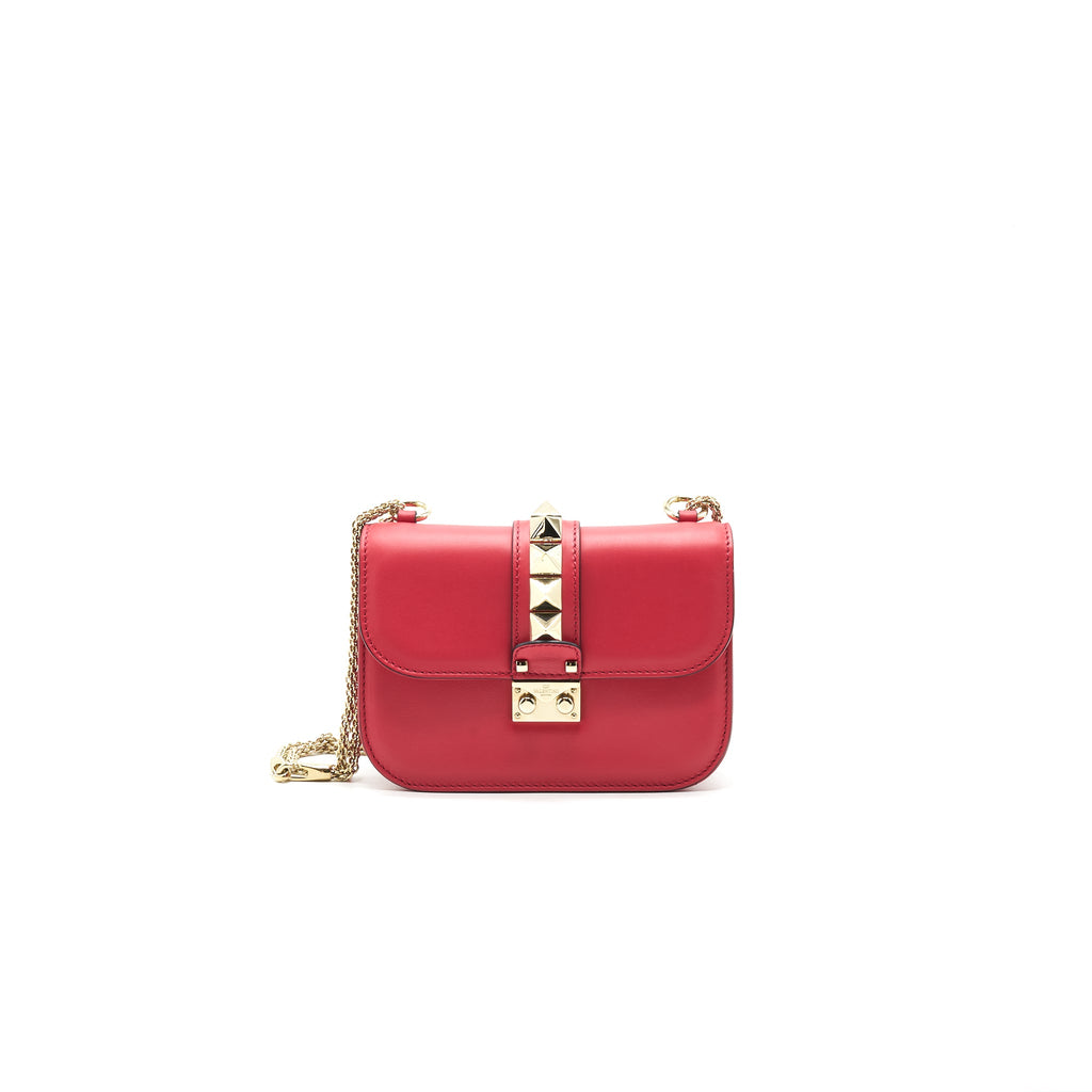 valentino-garavani-glam-lock-leather-crossbody-bag-red