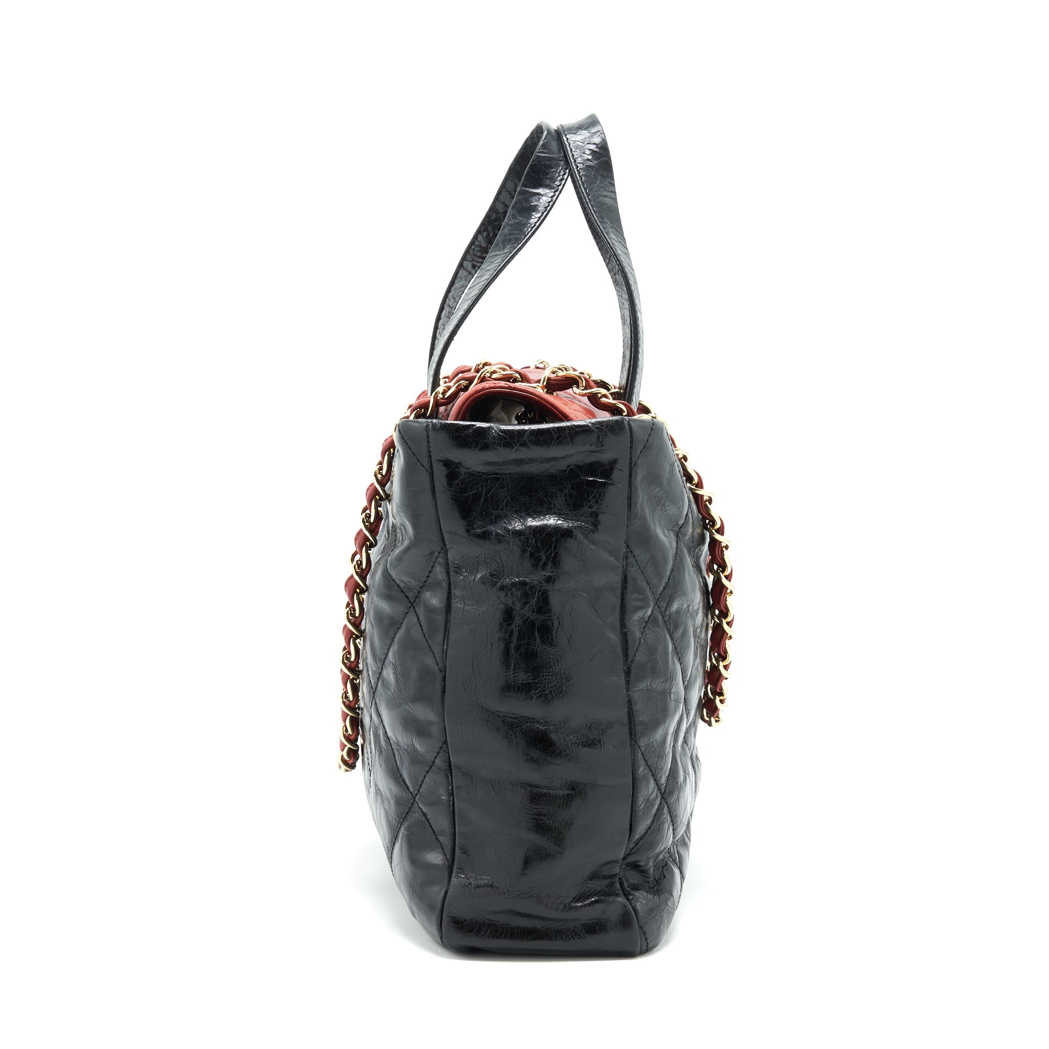 chanel-calfskin-tote-bag-with-chain-black-and-red-ghw