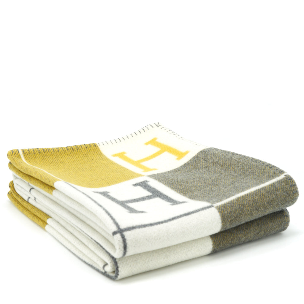 hermes-avalon-throw-blanket-gris-soleil