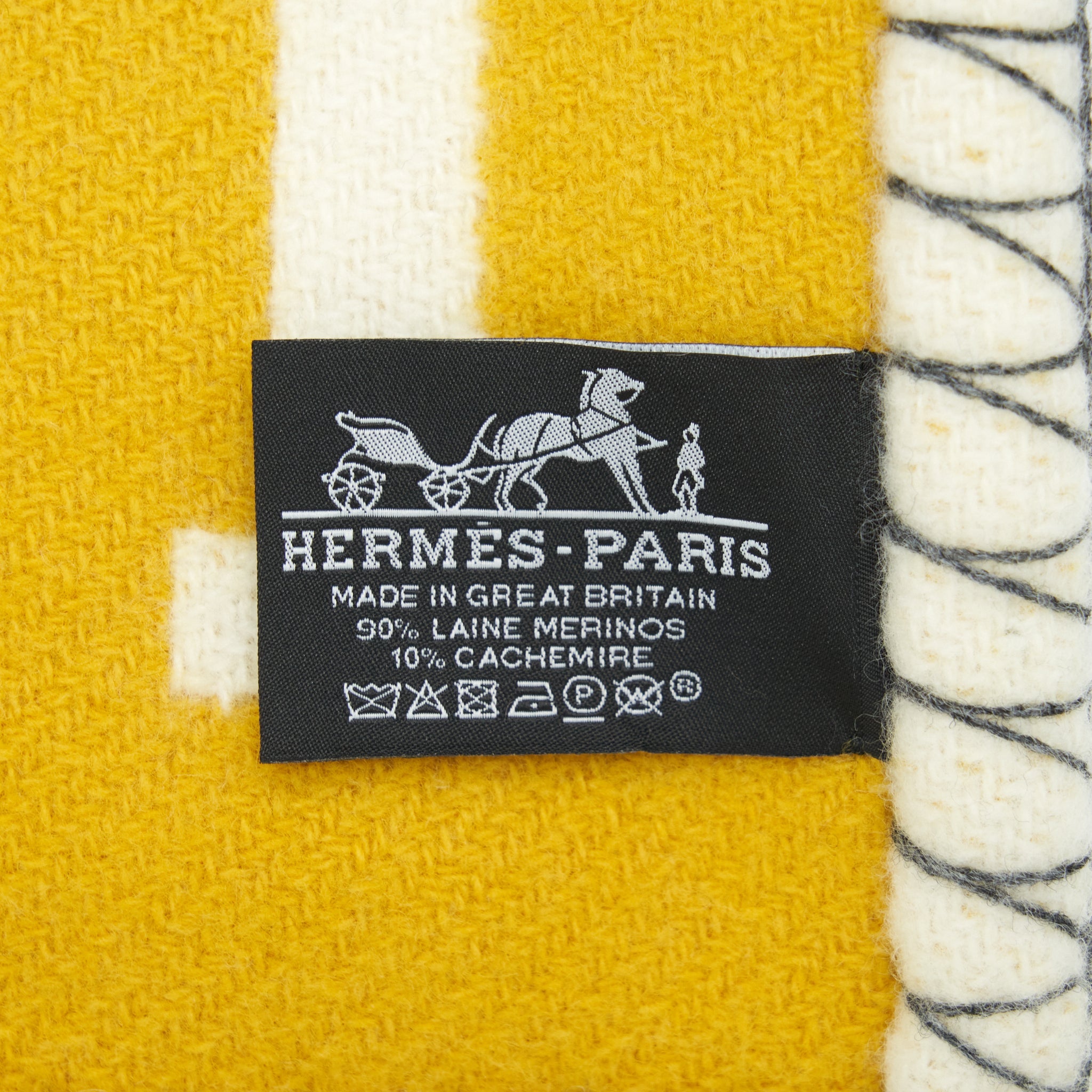 hermes-avalon-throw-blanket-gris-soleil