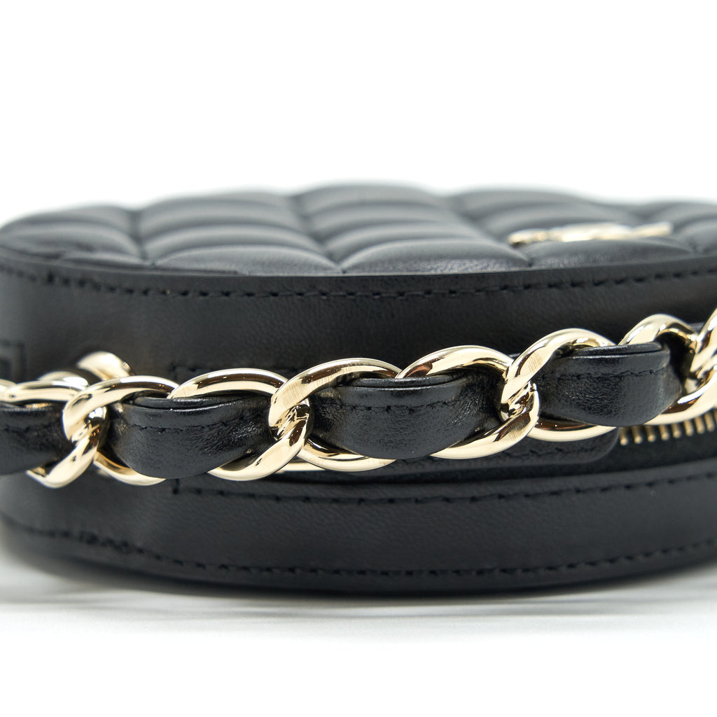 chanel-round-clutch-with-chain-lambskin-black-lghw