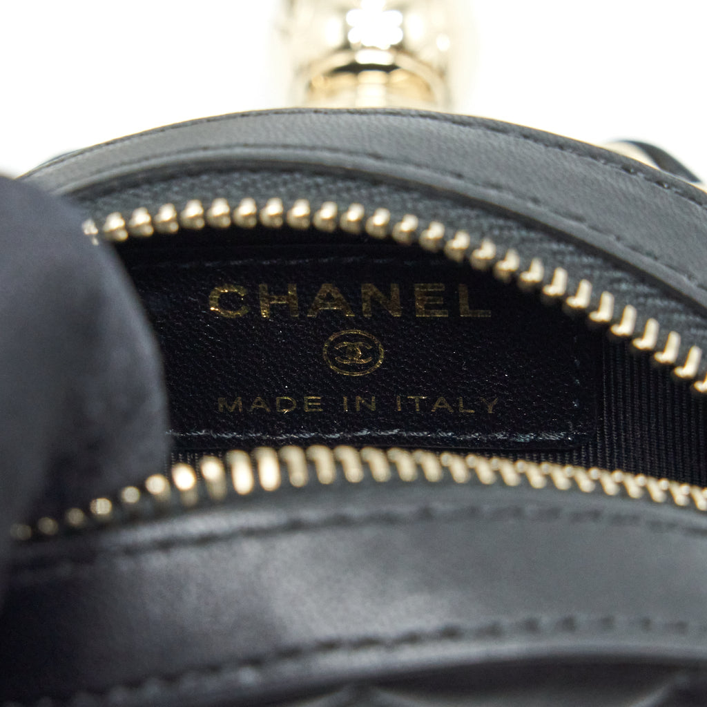 chanel-round-clutch-with-chain-lambskin-black-lghw