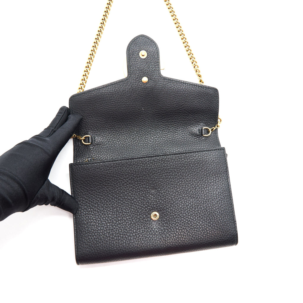 gucci-grained-calfskin-gg-logo-wallet-on-chain-with-ghw