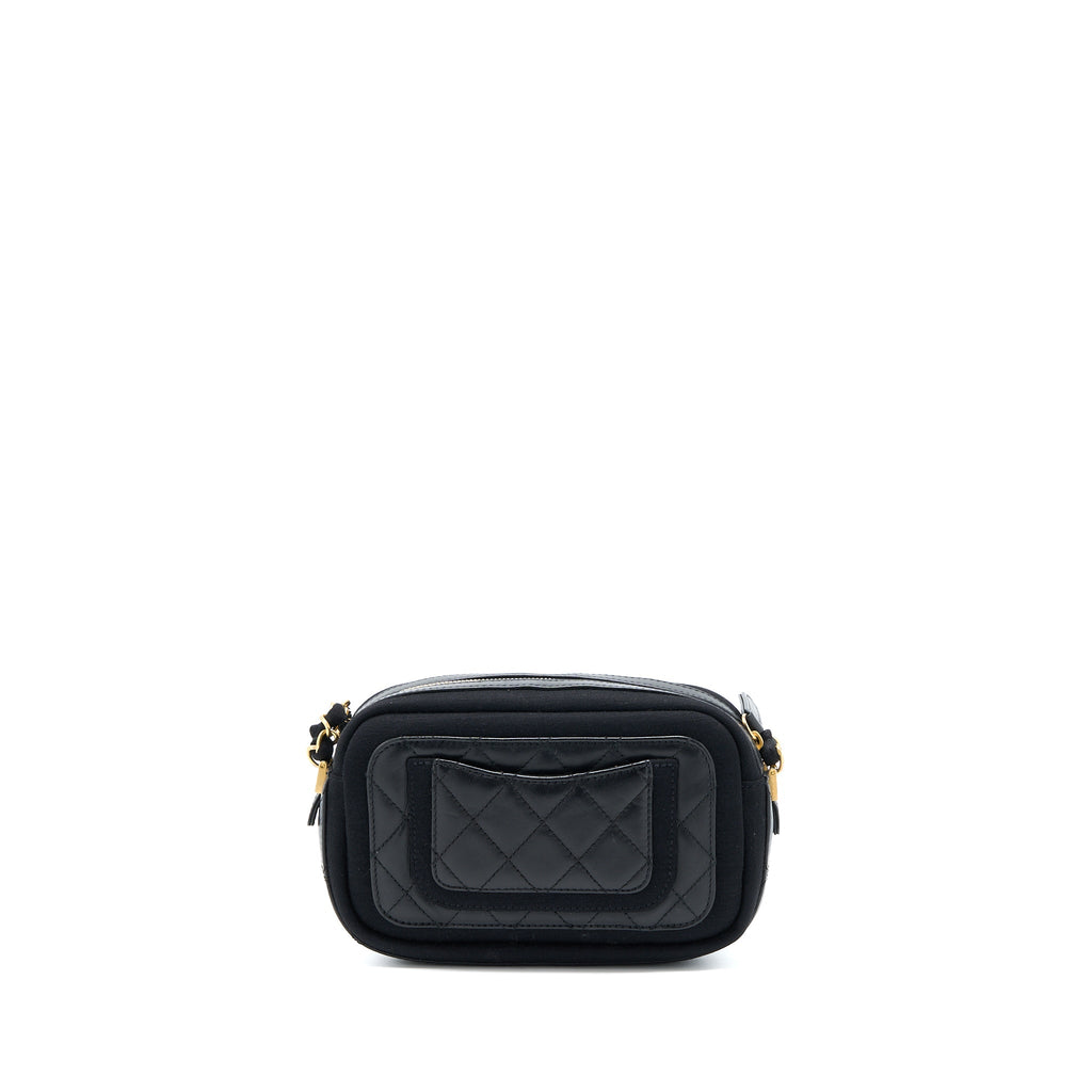 chanel-camera-bag-leather-canvas-ghw