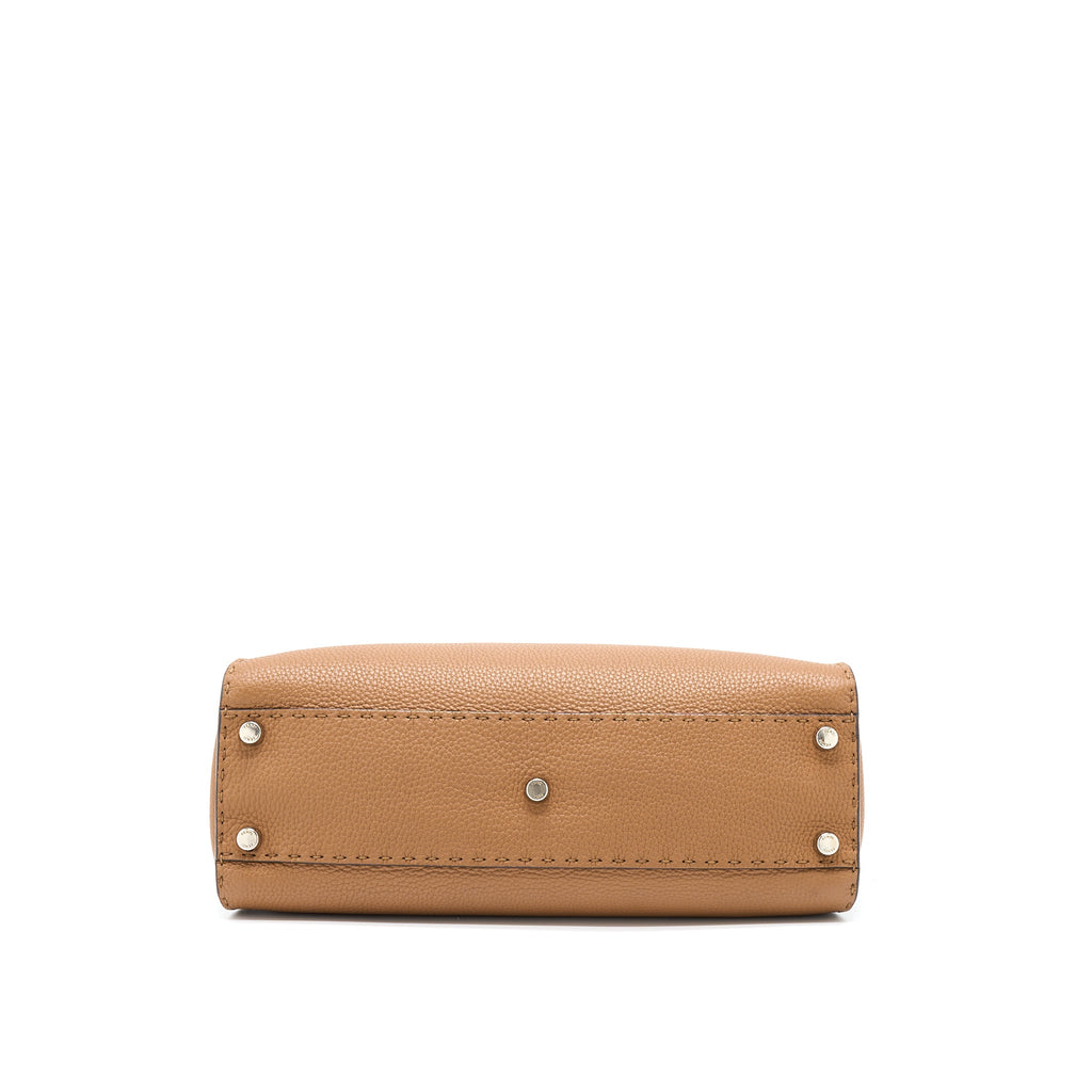 fendi-medium-peekaboo-tote-bag-grained-calfskin-caramel-shw-1