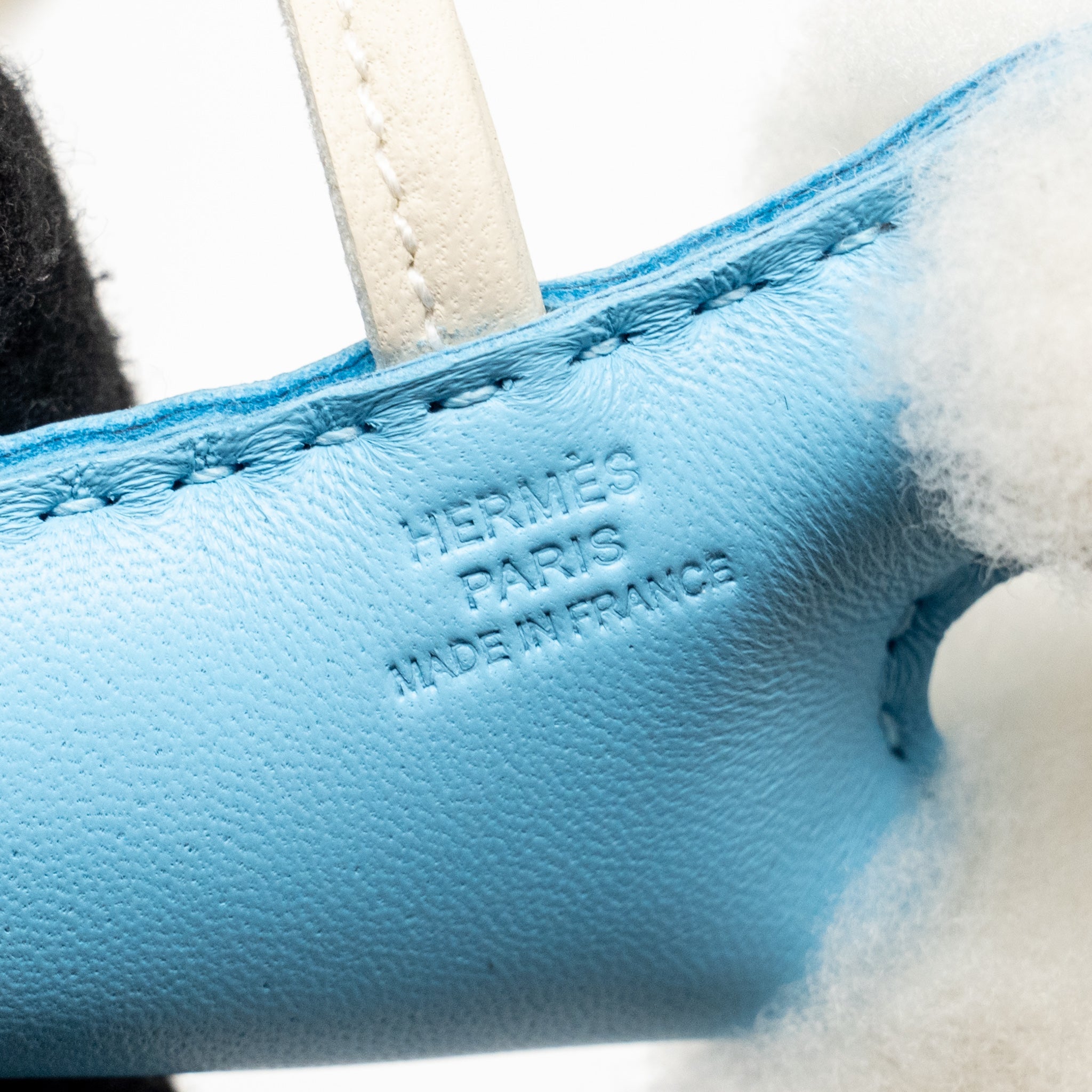hermes-budy-shearing-bag-charm-wool-lambskin-ecru-cele-craie-stamp-k-copy