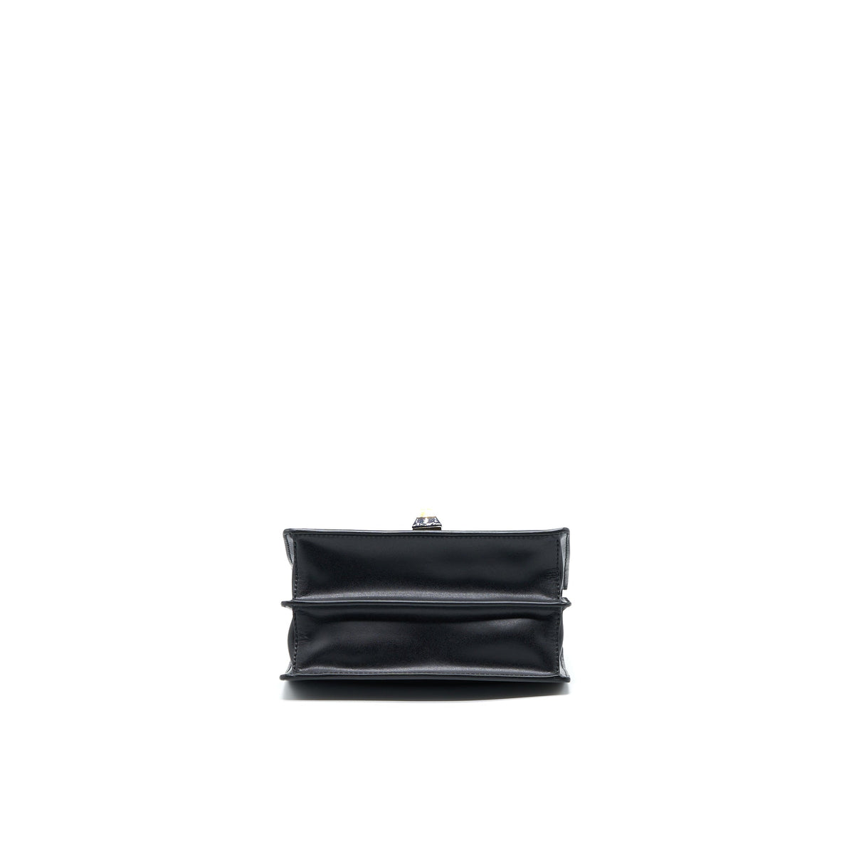 fendi-kan-i-calfskin-black-shw-with-an-extra-bag-charm