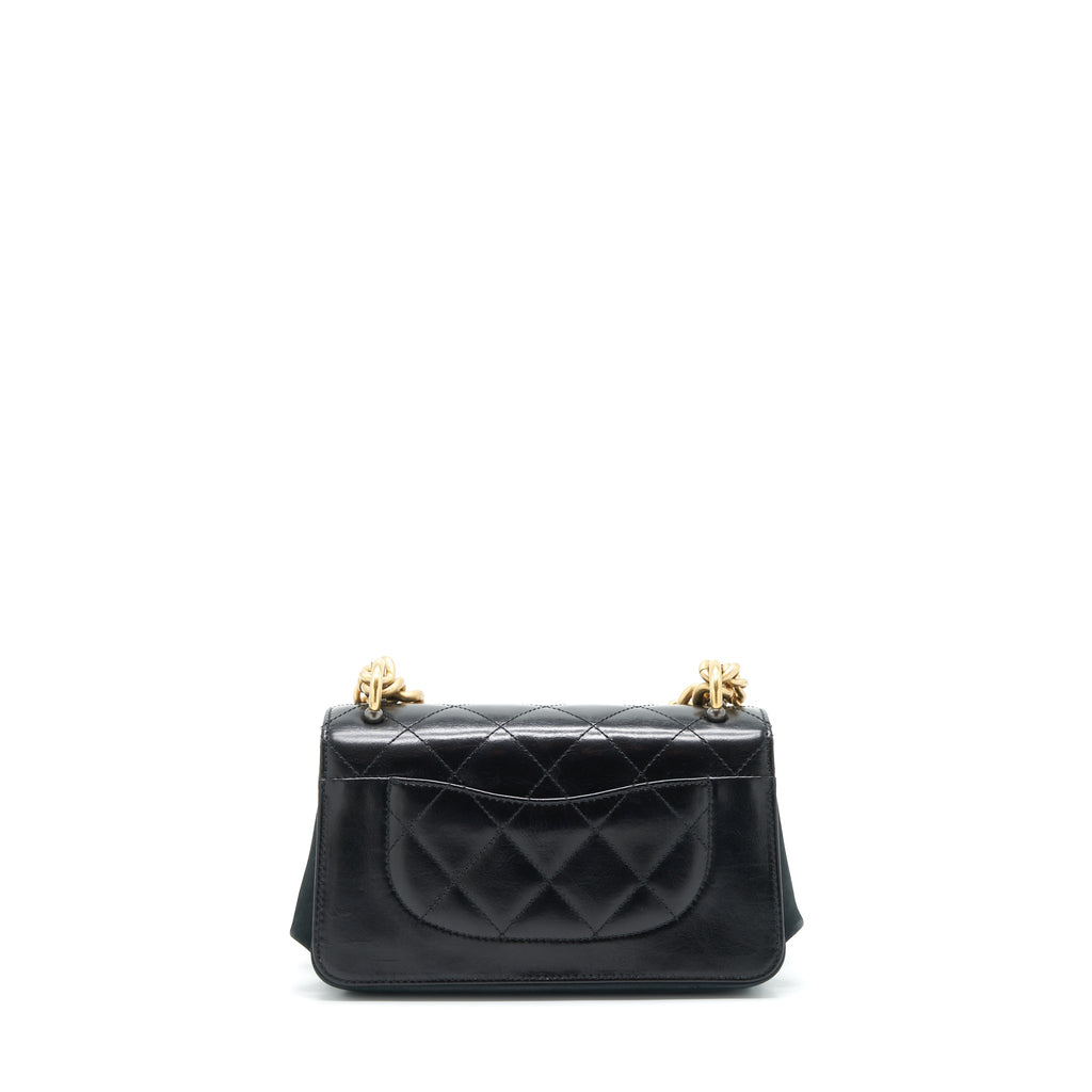 chanel-seasonal-paris-cosmopolite-strait-lined-flap-bag-calfskin-lambskin-black-ghw