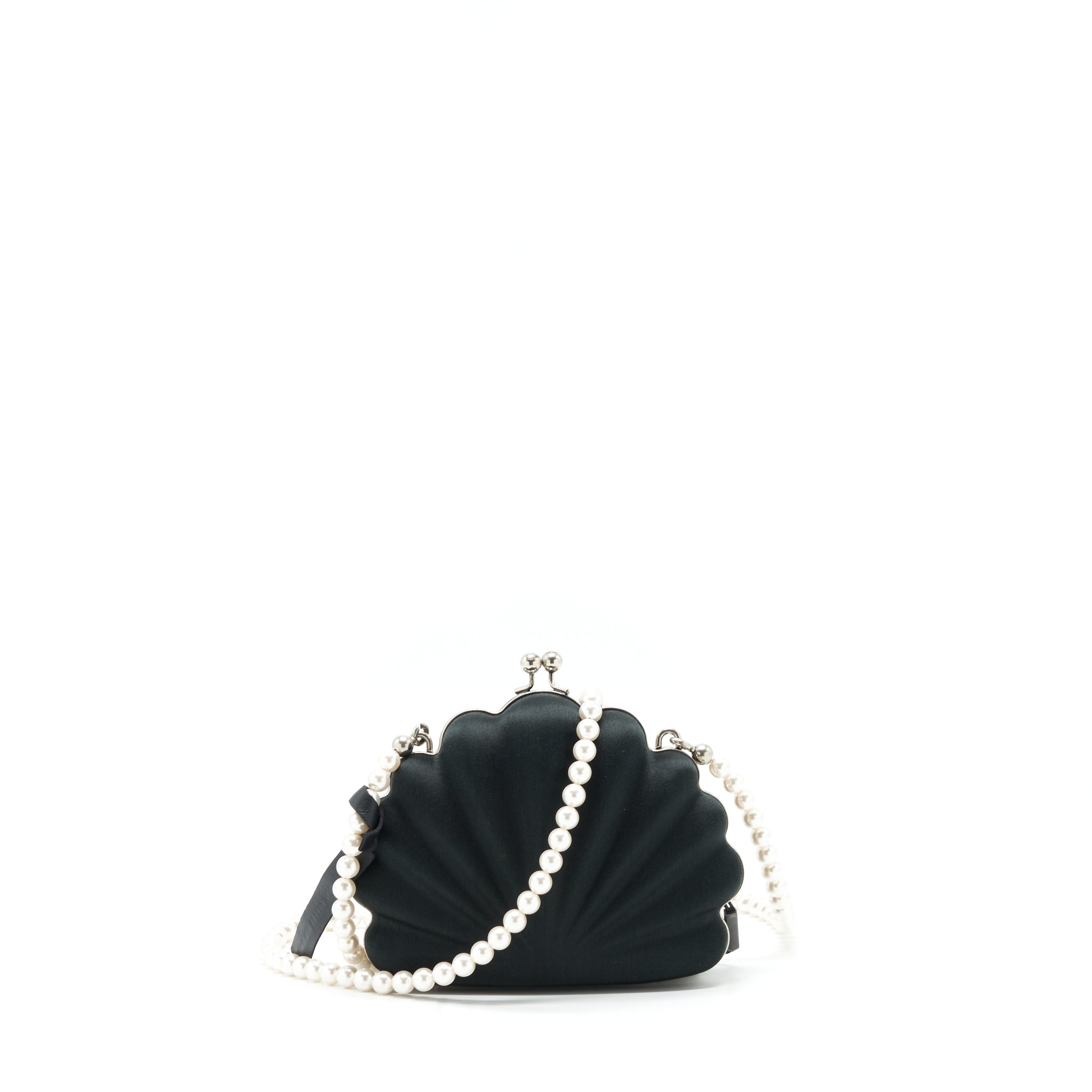 balenciaga-beds-shell-clutch-black